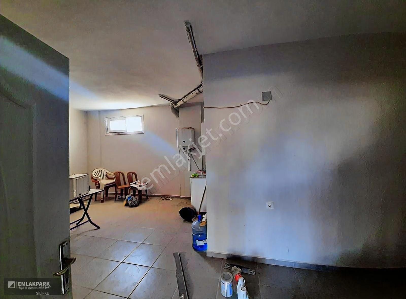 Emlakparkdan Silifke Sarıcalar Mahallesinde Satılık 70 M² Dükkan - Görsel 8