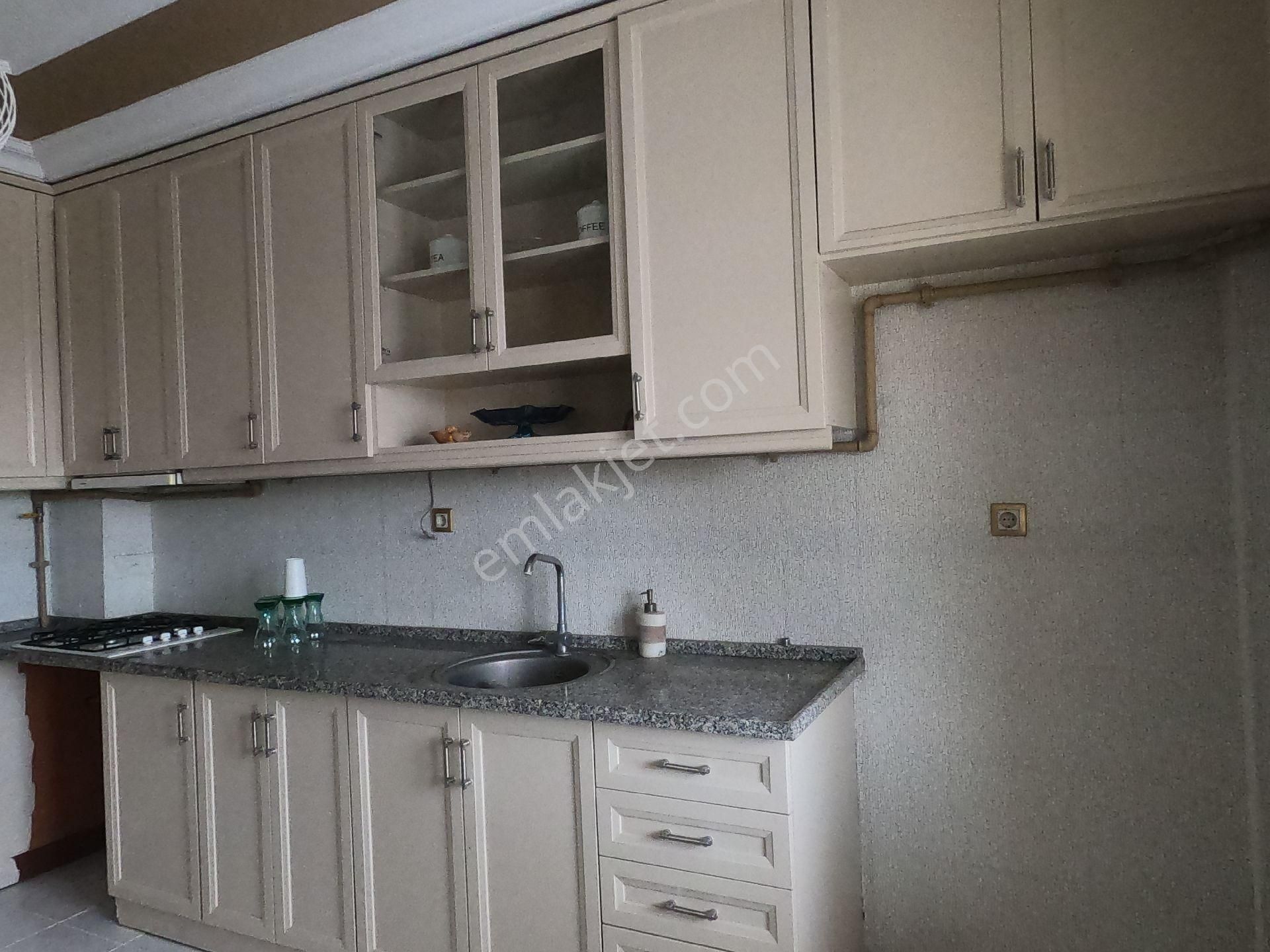 Kiralık Daire Oldukça Geniş 3+1 180 M2 Arakat Bağbaşı - Görsel 31