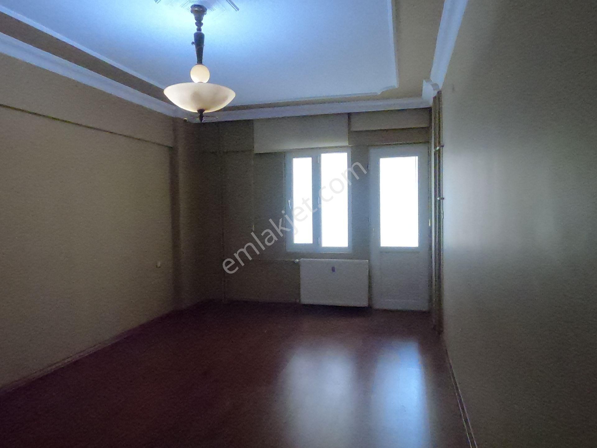 Kiralık Daire Oldukça Geniş 3+1 180 M2 Arakat Bağbaşı - Görsel 4