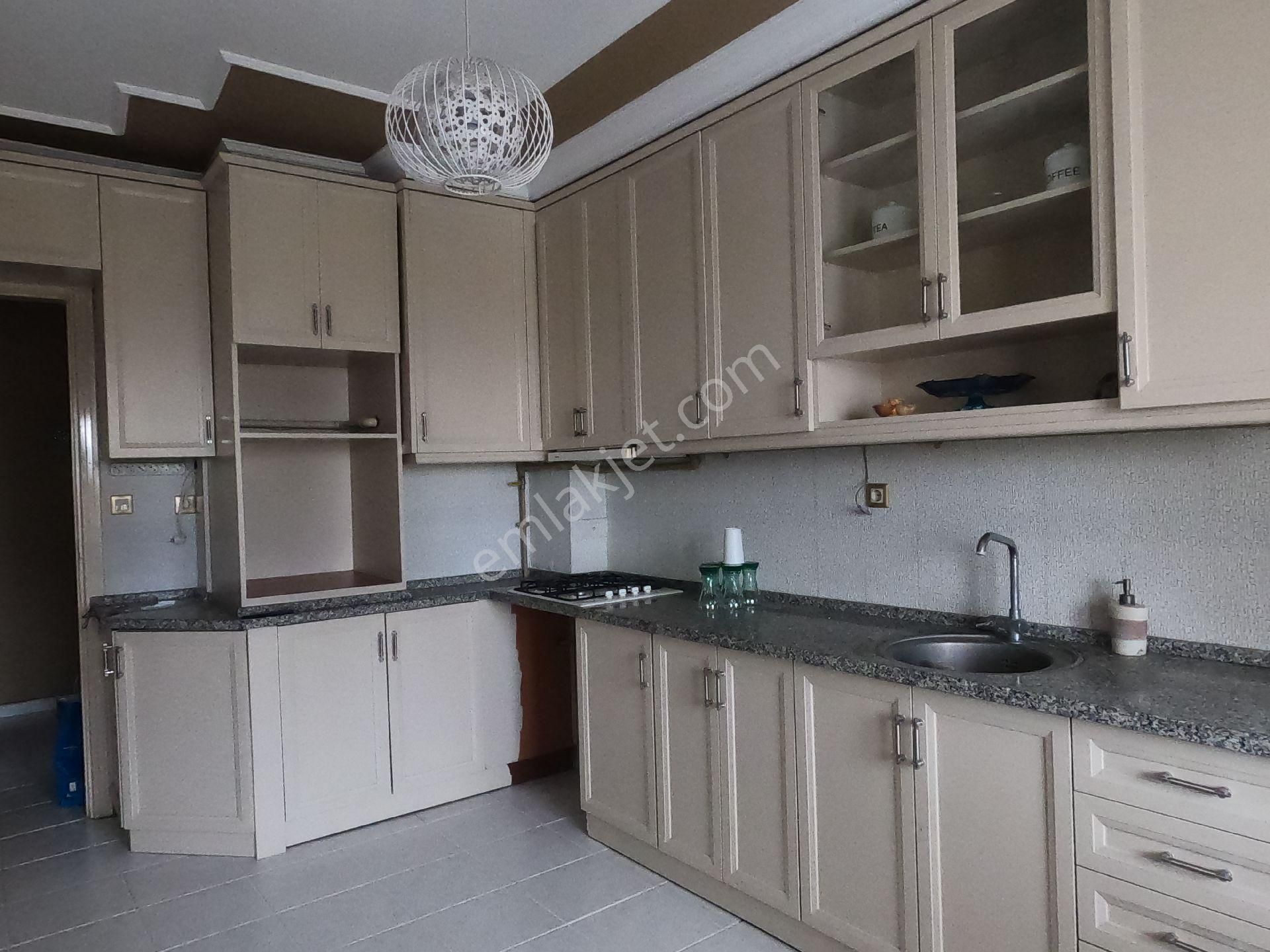 Kiralık Daire Oldukça Geniş 3+1 180 M2 Arakat Bağbaşı - Görsel 33