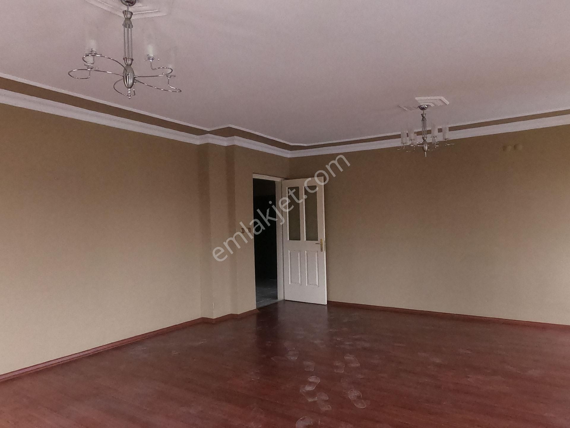 Kiralık Daire Oldukça Geniş 3+1 180 M2 Arakat Bağbaşı - Görsel 15