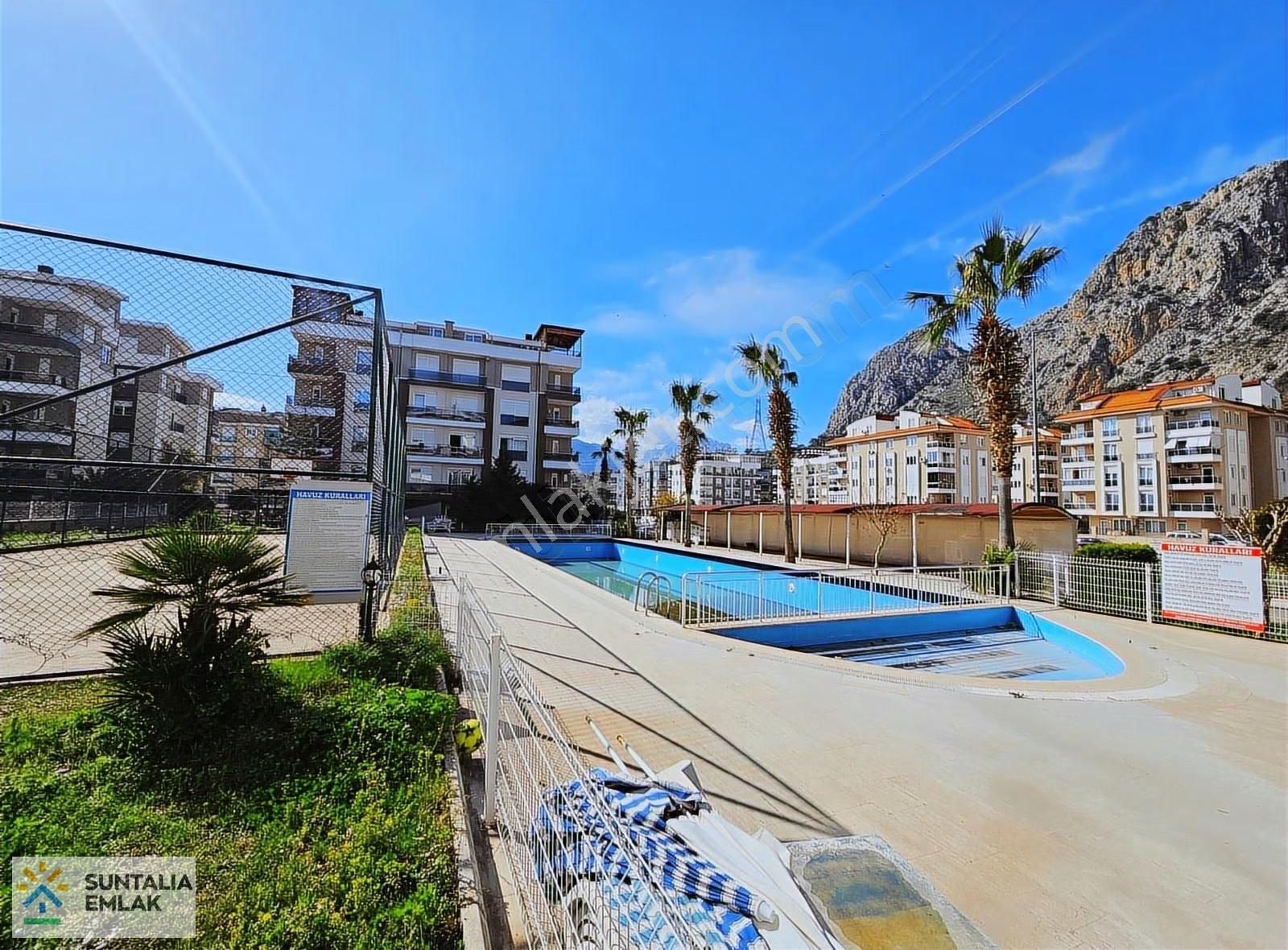 Konyaaltı Site İçi Havuzlu Arakat 2+1 Doğalgazlı Ayrı Mutfaklı - Görsel 12