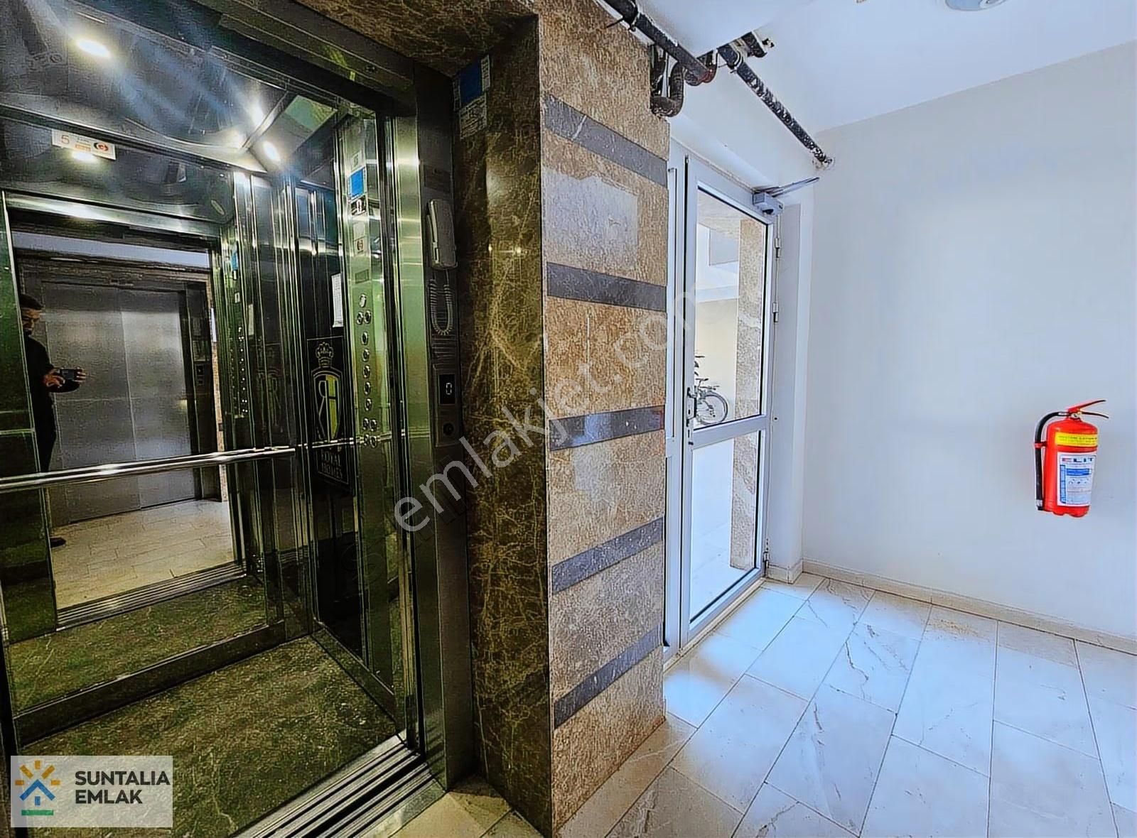 Konyaaltı Site İçi Havuzlu Arakat 2+1 Doğalgazlı Ayrı Mutfaklı - Görsel 15