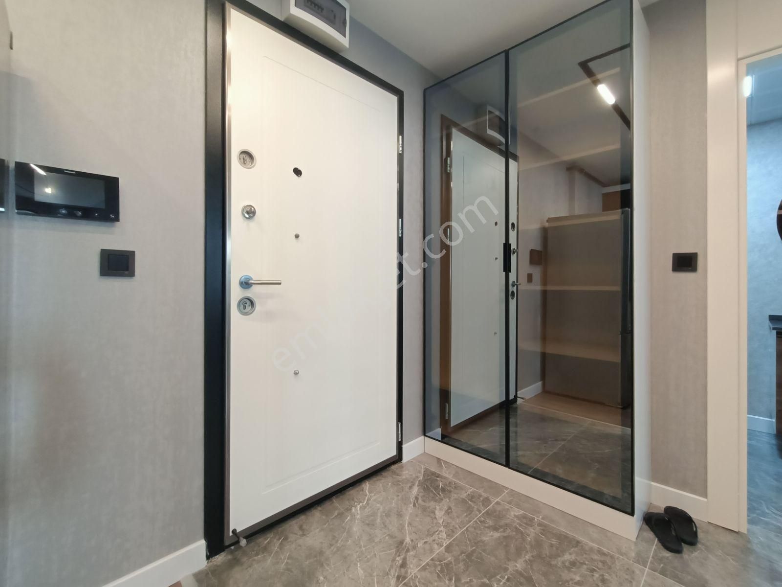 Emaks'tan/gop'ta/merkezi Lokasyonda/eşyalı-mobilyalı/katta/1+1 - Görsel 32