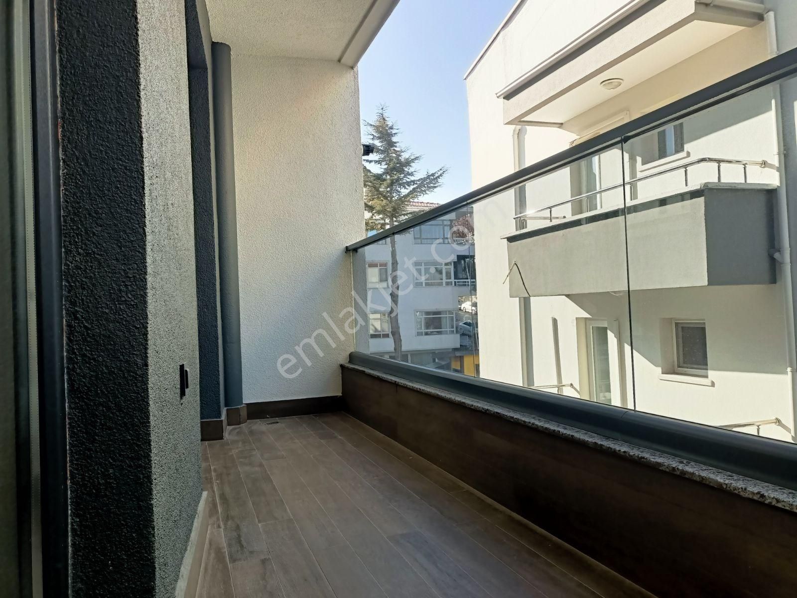 Emaks'tan/gop'ta/merkezi Lokasyonda/eşyalı-mobilyalı/katta/1+1 - Görsel 10