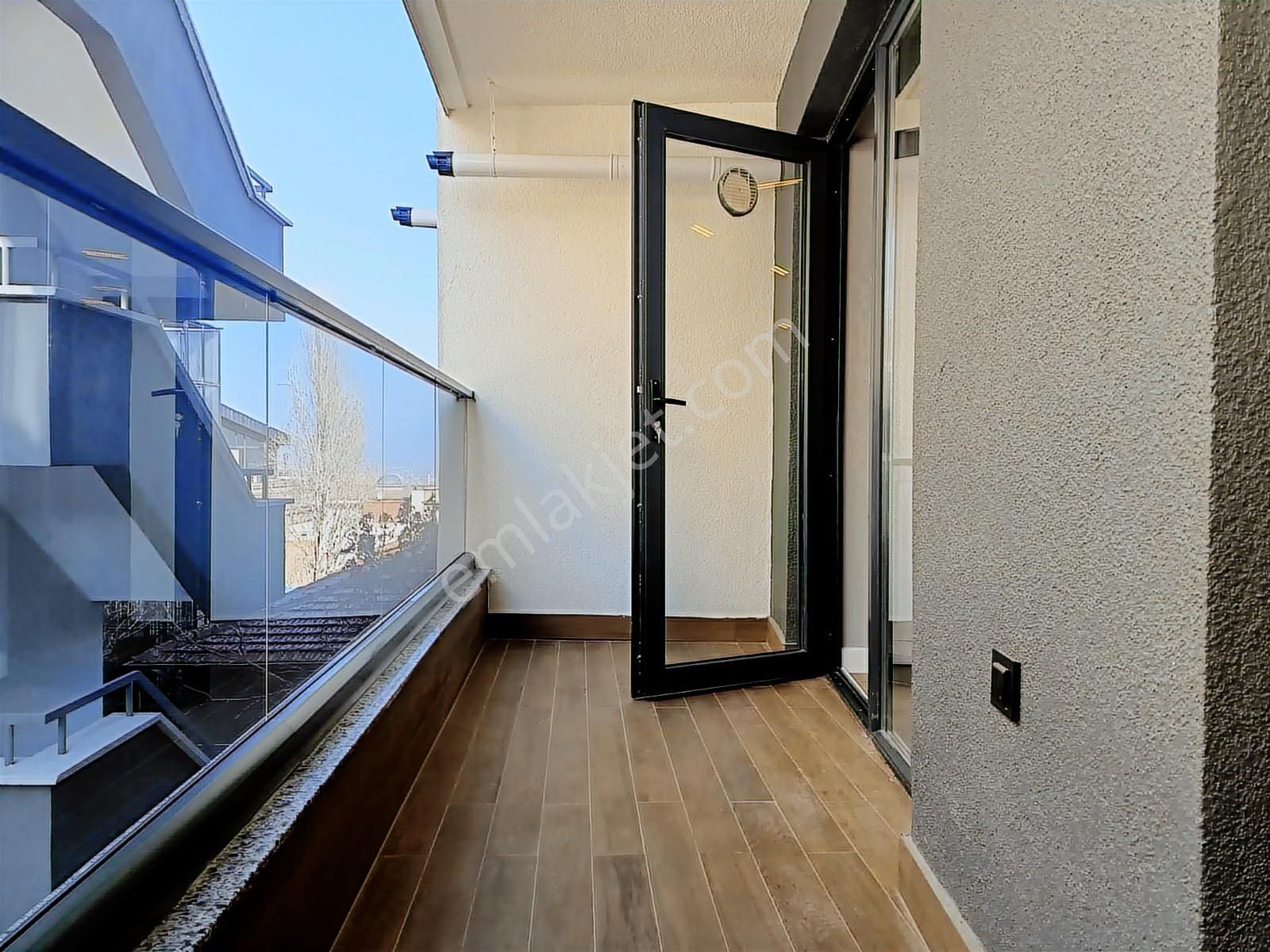 Emaks'tan/gop'ta/merkezi Lokasyonda/eşyalı-mobilyalı/katta/1+1 - Görsel 30