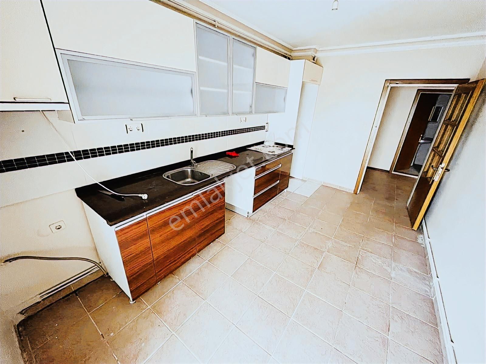 Eryaman'da Site İçerisinde Asansörlü Önü Açık 3+1 Satılık Daire - Görsel 4