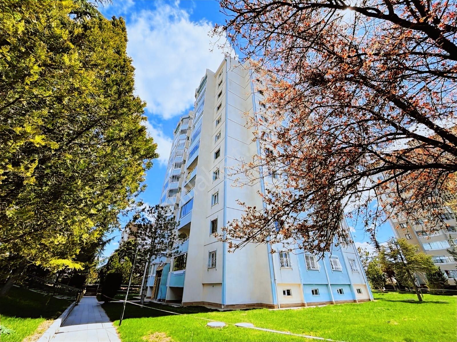 Eryaman'da Site İçerisinde Asansörlü Önü Açık 3+1 Satılık Daire - Görsel 15