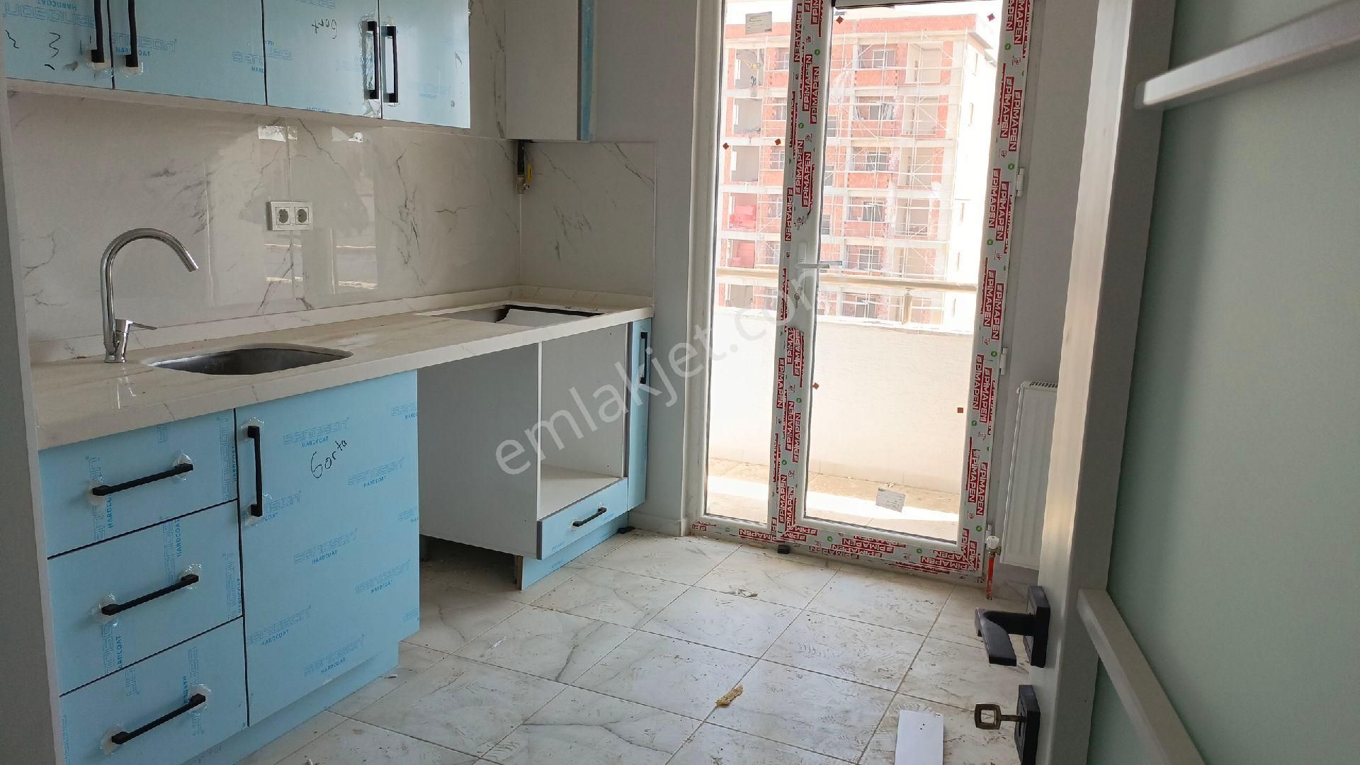 Güzelyalı Güven Emlaktan Acil Satılık 2+1 Asansörlü Temiz Daire - Görsel 24