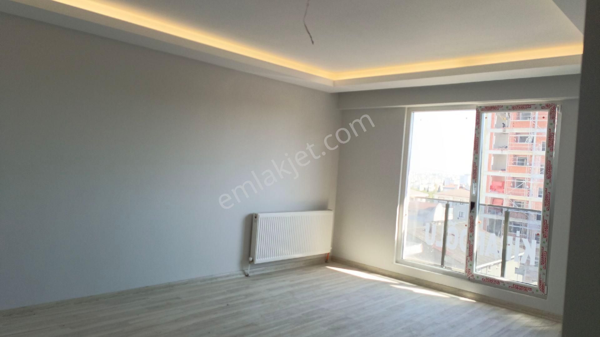 Güzelyalı Güven Emlaktan Acil Satılık 2+1 Asansörlü Temiz Daire - Görsel 16