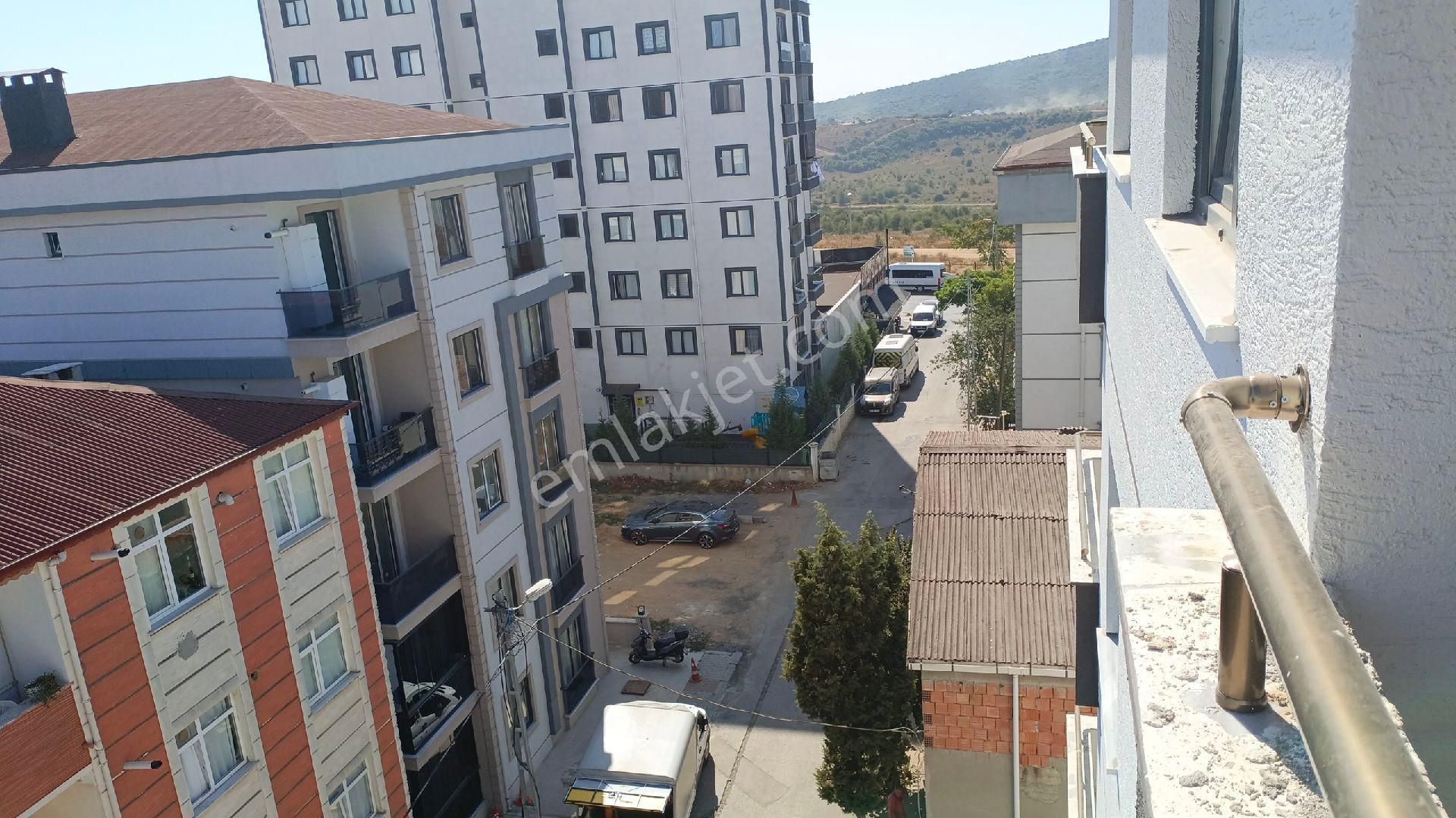 Güzelyalı Güven Emlaktan Acil Satılık 2+1 Asansörlü Temiz Daire - Görsel 30