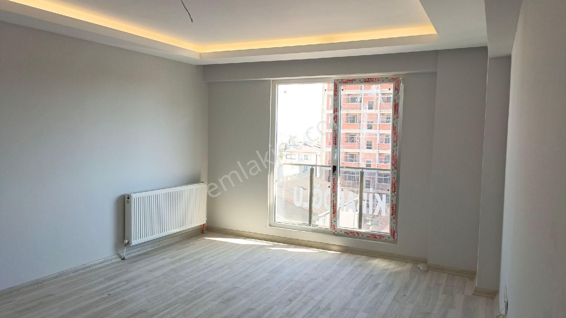 Güzelyalı Güven Emlaktan Acil Satılık 2+1 Asansörlü Temiz Daire - Görsel 14