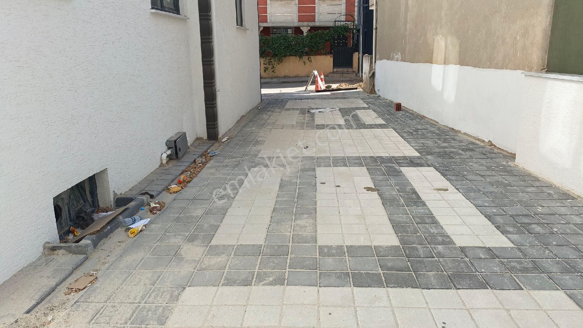 Güzelyalı Güven Emlaktan Acil Satılık 2+1 Asansörlü Temiz Daire - Görsel 6