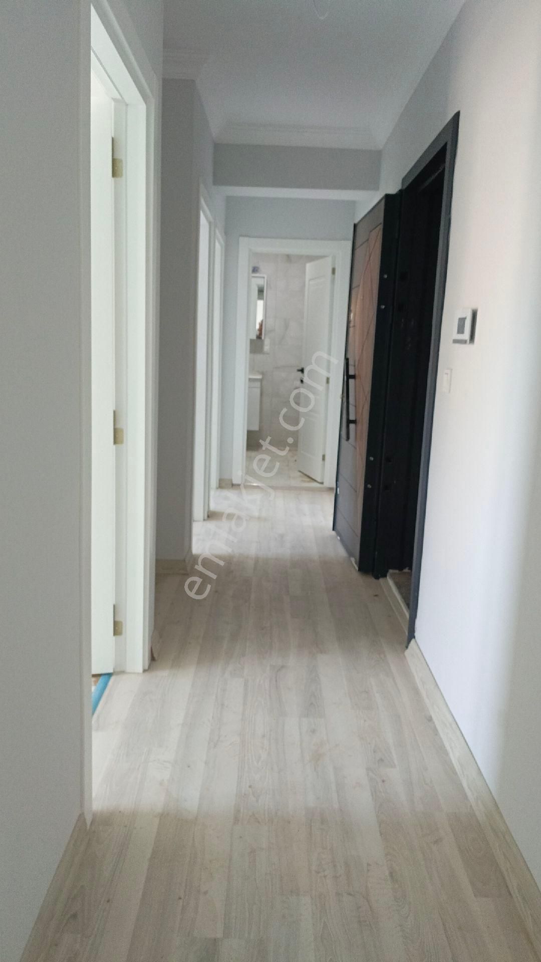 Güzelyalı Güven Emlaktan Acil Satılık 2+1 Asansörlü Temiz Daire - Görsel 25