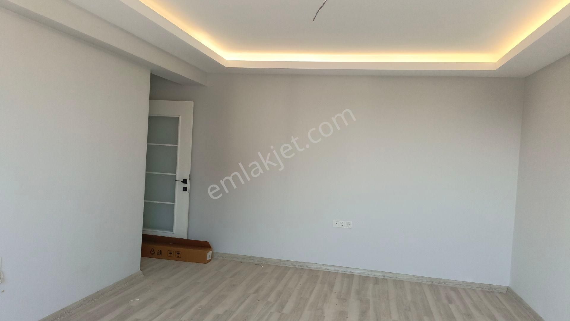 Güzelyalı Güven Emlaktan Acil Satılık 2+1 Asansörlü Temiz Daire - Görsel 17