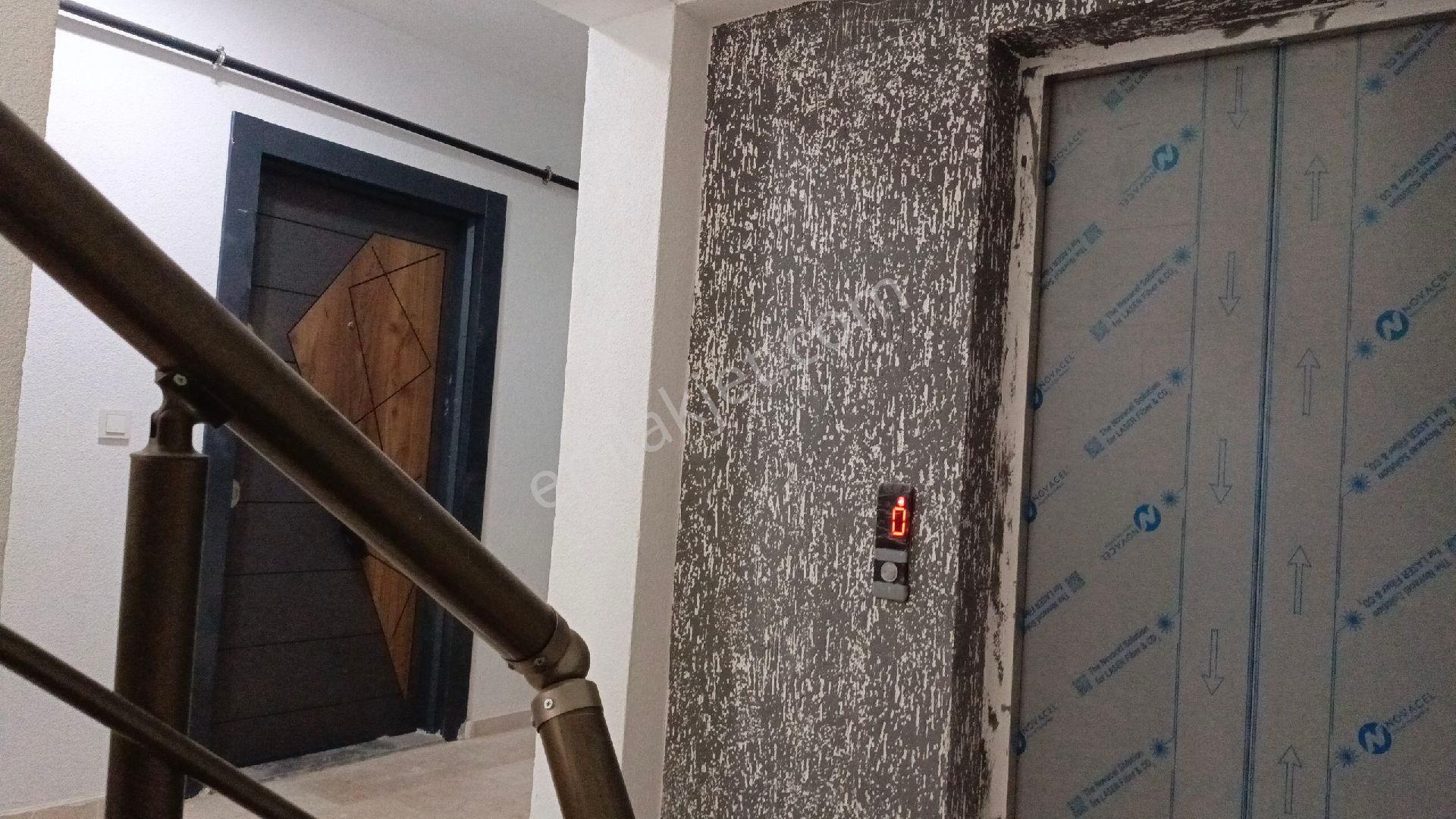 Güzelyalı Güven Emlaktan Acil Satılık 2+1 Asansörlü Temiz Daire - Görsel 11