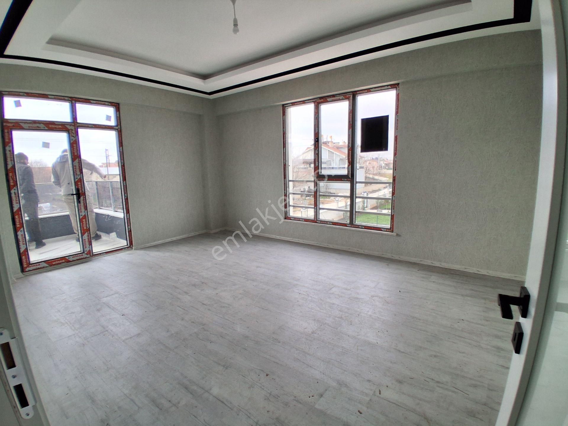 İstiklal Mahallesin De Acil Satılık 2+1 Ara Kat Sıfır Daire - Görsel 7