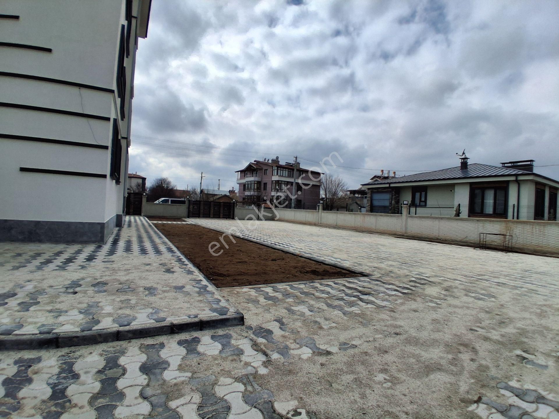 İstiklal Mahallesin De Acil Satılık 2+1 Ara Kat Sıfır Daire - Görsel 22