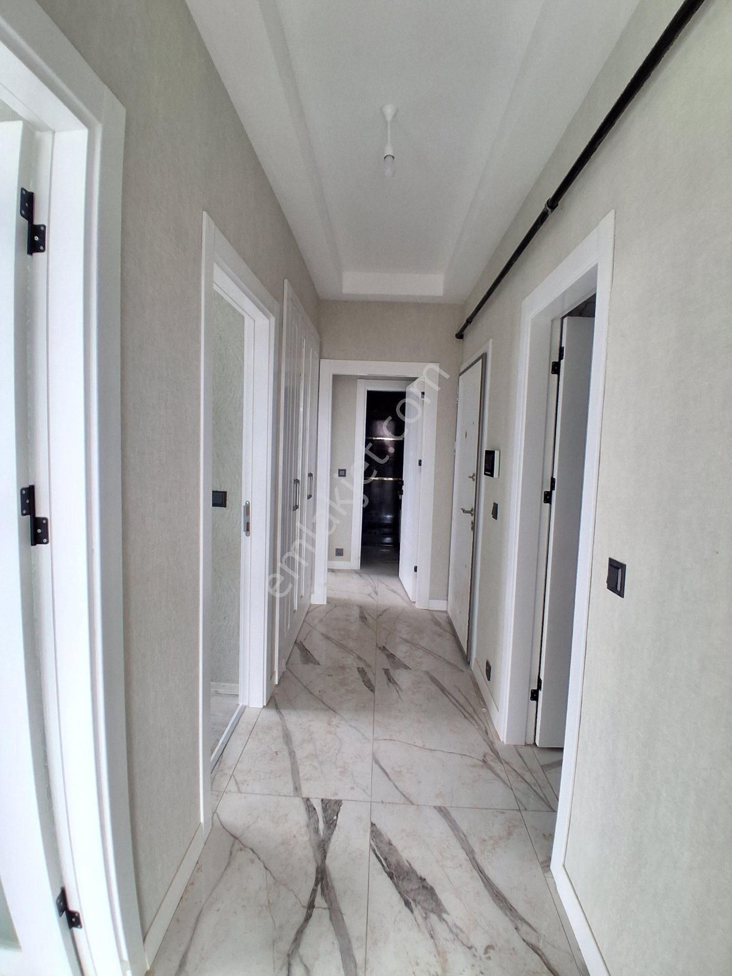 İstiklal Mahallesin De Acil Satılık 2+1 Ara Kat Sıfır Daire - Görsel 10