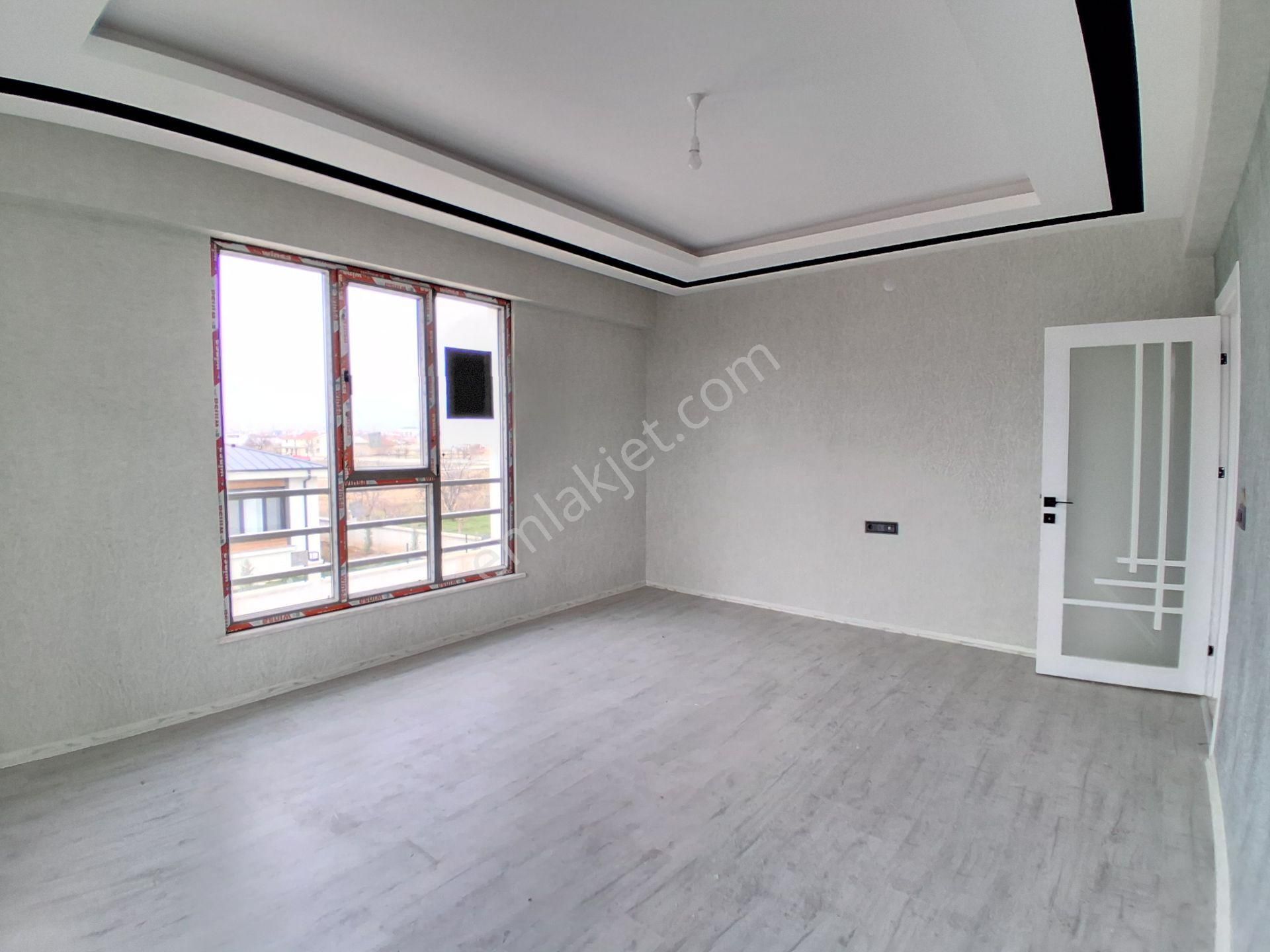 İstiklal Mahallesin De Acil Satılık 2+1 Ara Kat Sıfır Daire - Görsel 18