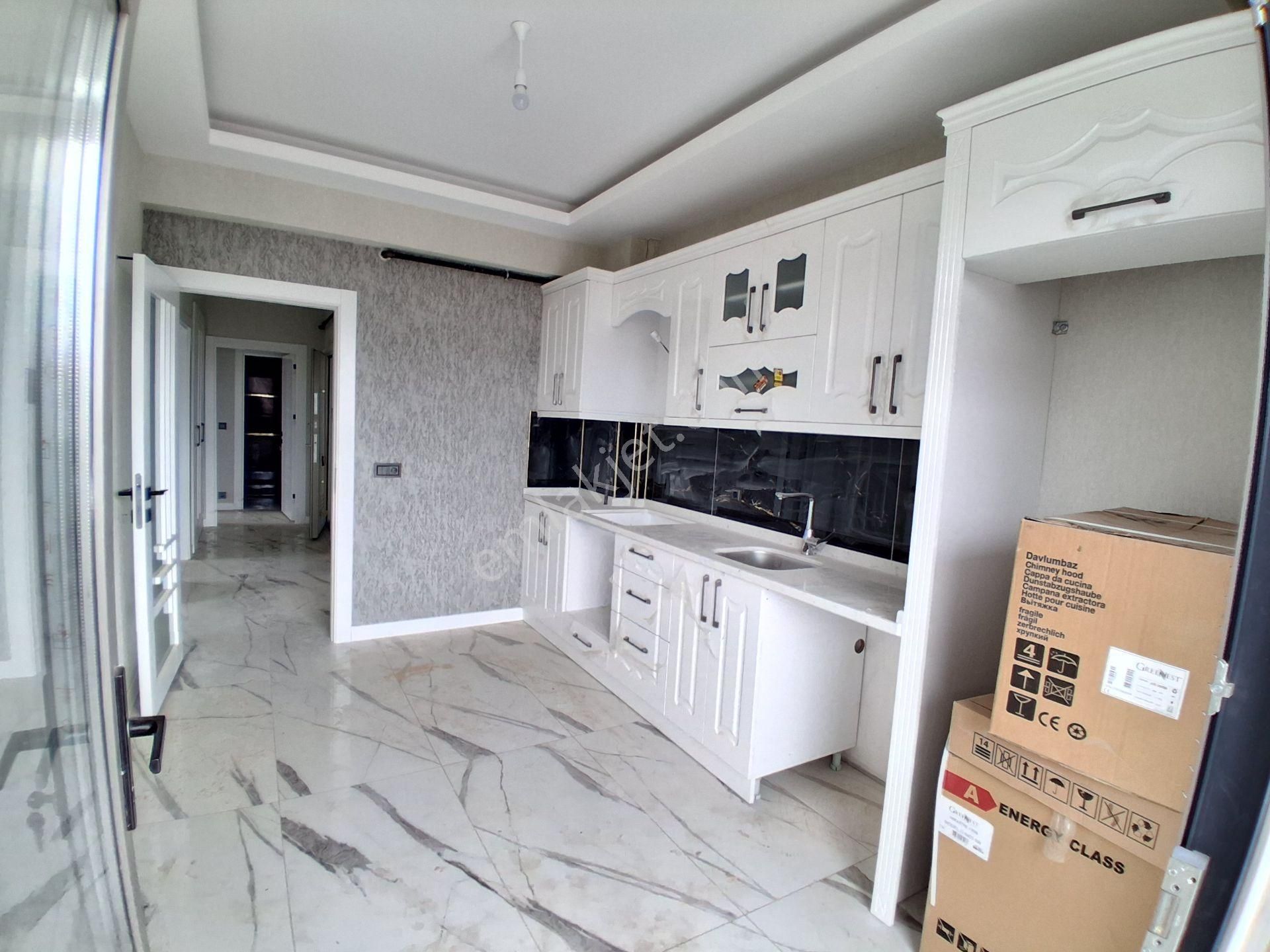 İstiklal Mahallesin De Acil Satılık 2+1 Ara Kat Sıfır Daire - Görsel 3