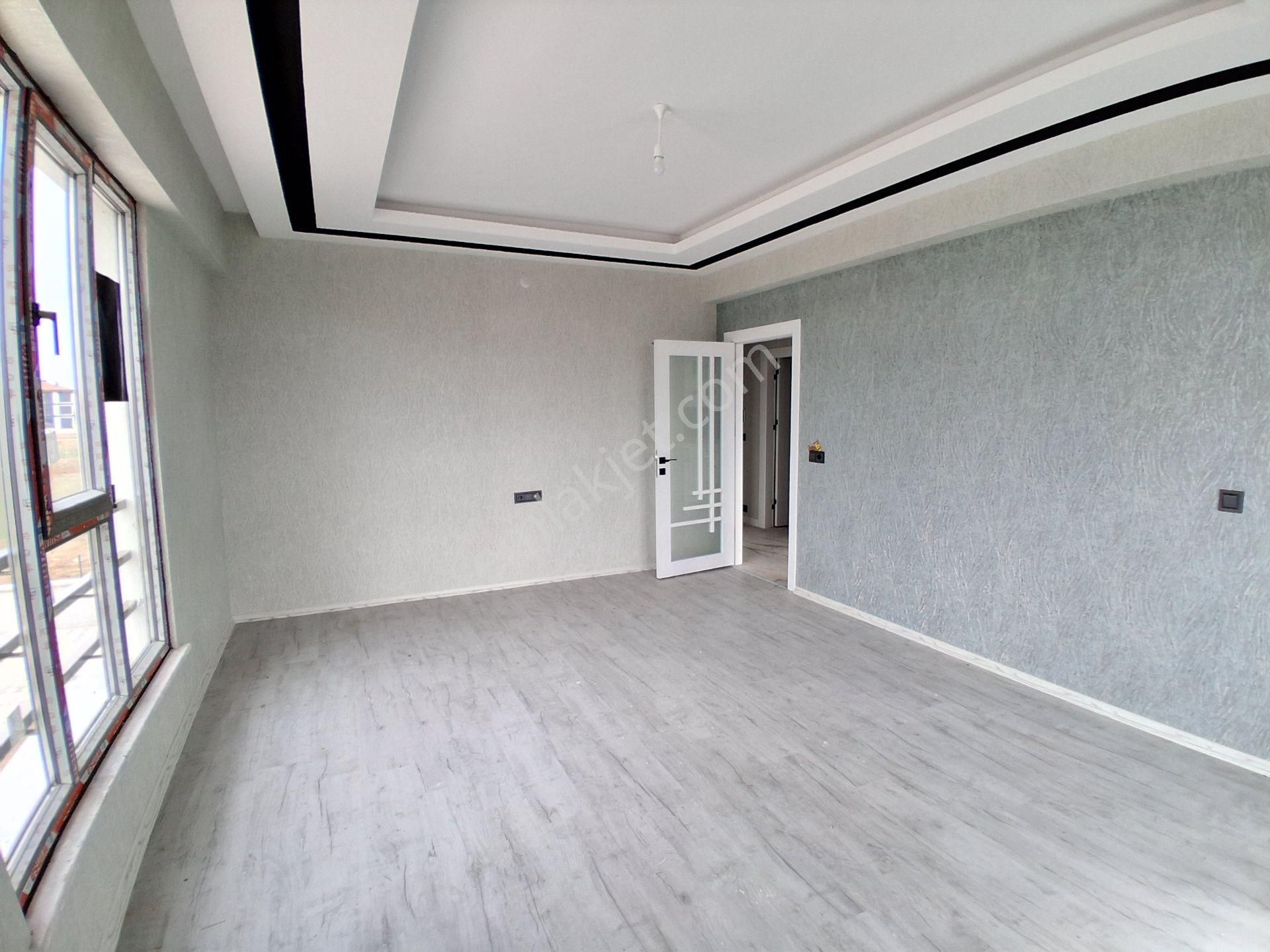 İstiklal Mahallesin De Acil Satılık 2+1 Ara Kat Sıfır Daire - Görsel 9