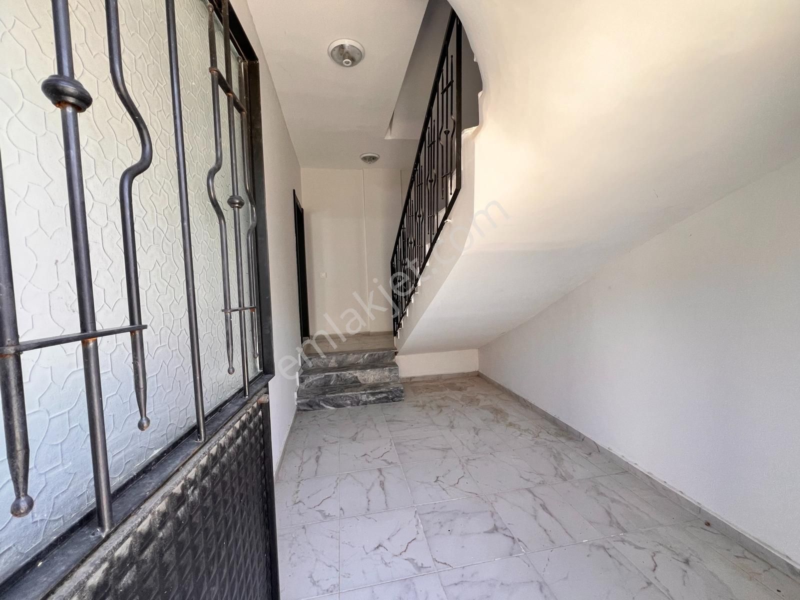 Ortaca Dalyan'da Havuzlu Binada Kiralık Sıfır 2+1 Daire - Görsel 3