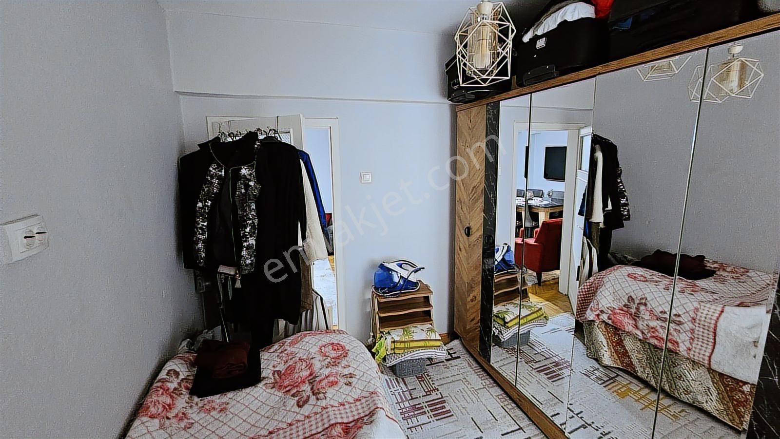 Ertuğrul Gazi Mah Metroya Yürüme Mesafesinde Ara Kat - Görsel 11