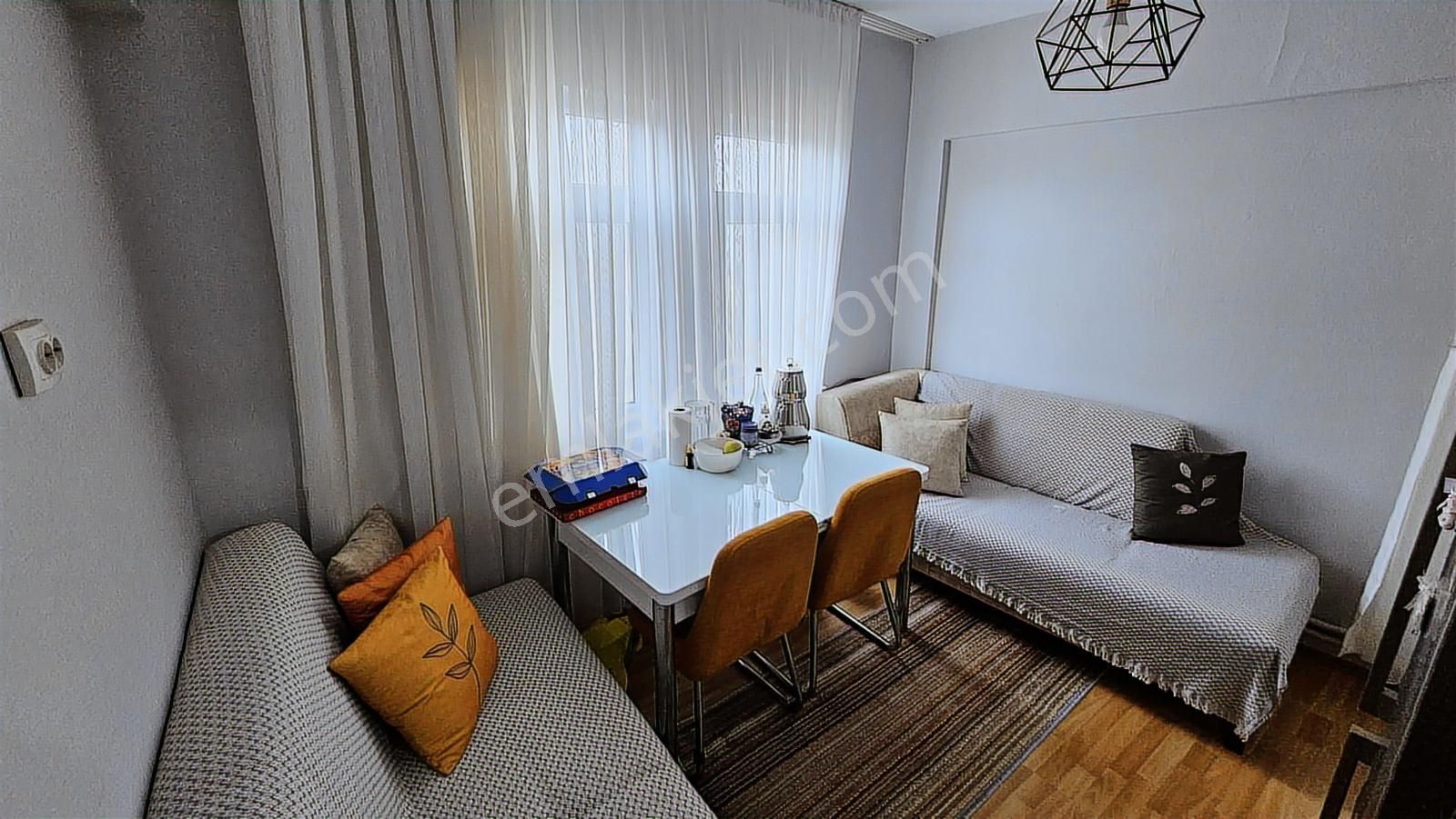 Ertuğrul Gazi Mah Metroya Yürüme Mesafesinde Ara Kat - Görsel 17