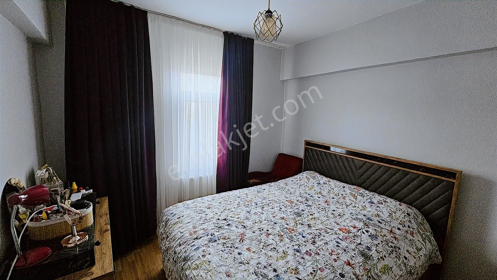 Ertuğrul Gazi Mah Metroya Yürüme Mesafesinde Ara Kat - Görsel 7