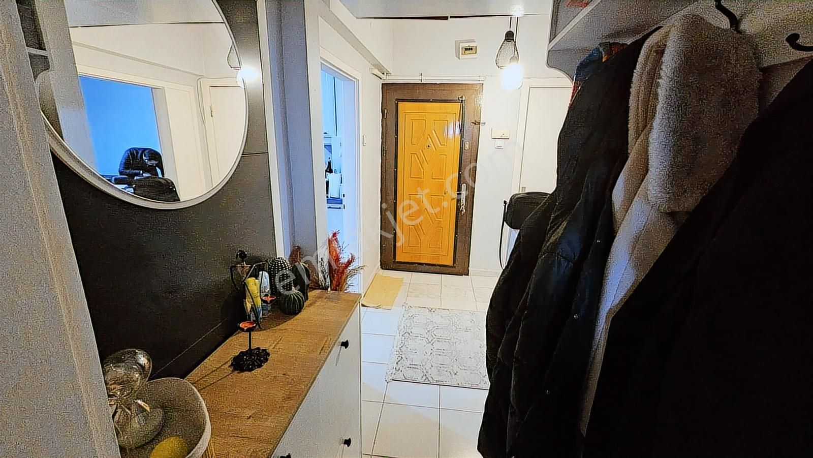 Ertuğrul Gazi Mah Metroya Yürüme Mesafesinde Ara Kat - Görsel 13