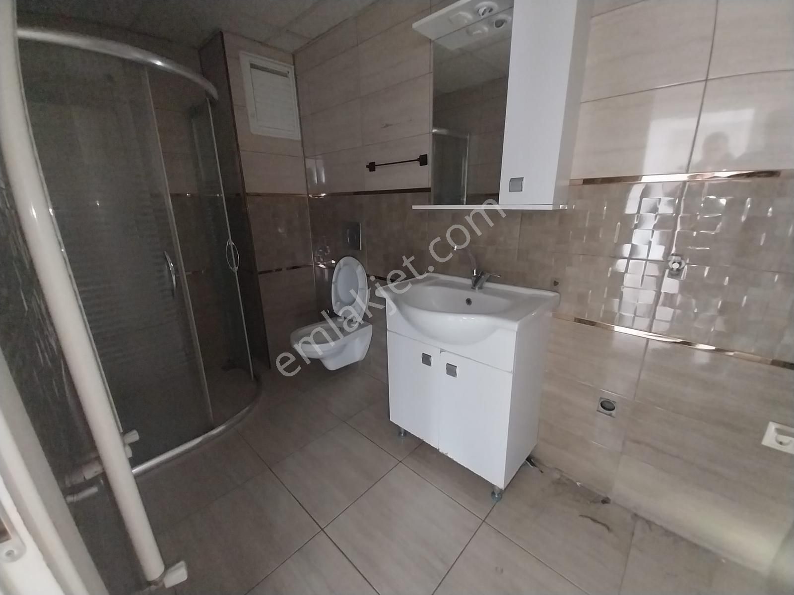Çamlıca Tombakzade Bulvarı Kombili Asansörlü Kiralık 3+1 Daire - Görsel 7
