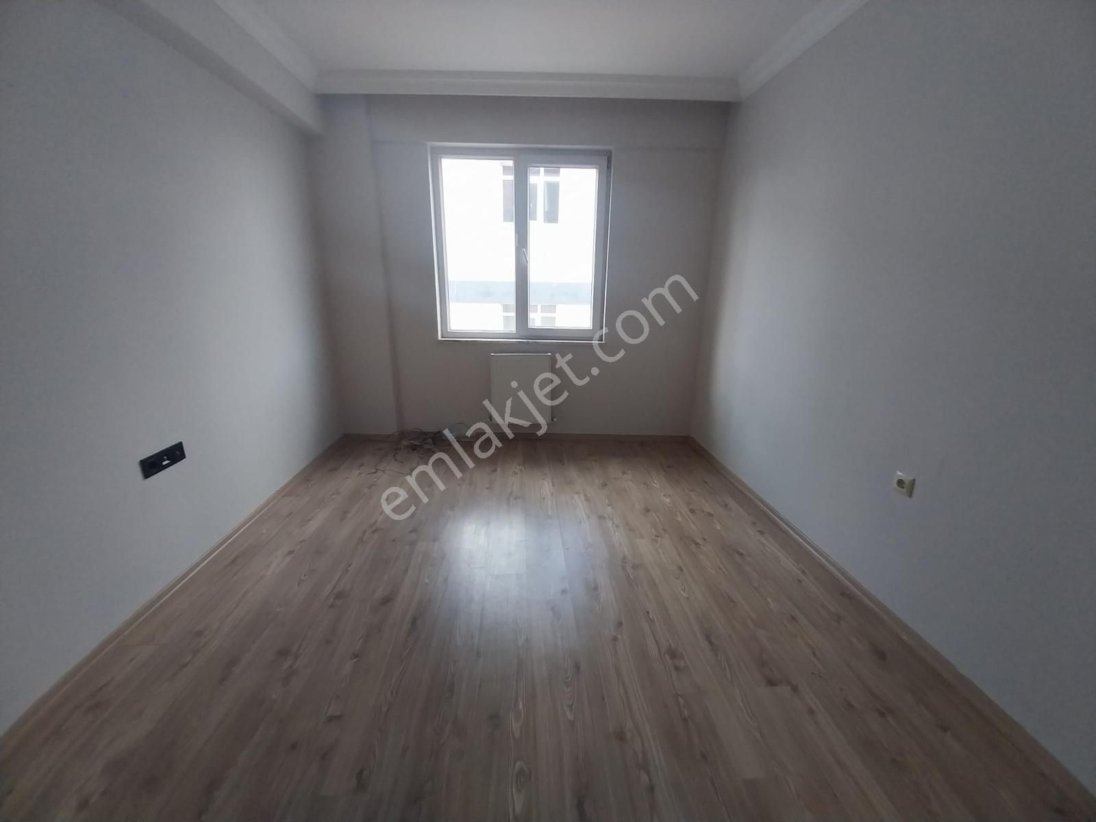 Çamlıca Tombakzade Bulvarı Kombili Asansörlü Kiralık 3+1 Daire - Görsel 11