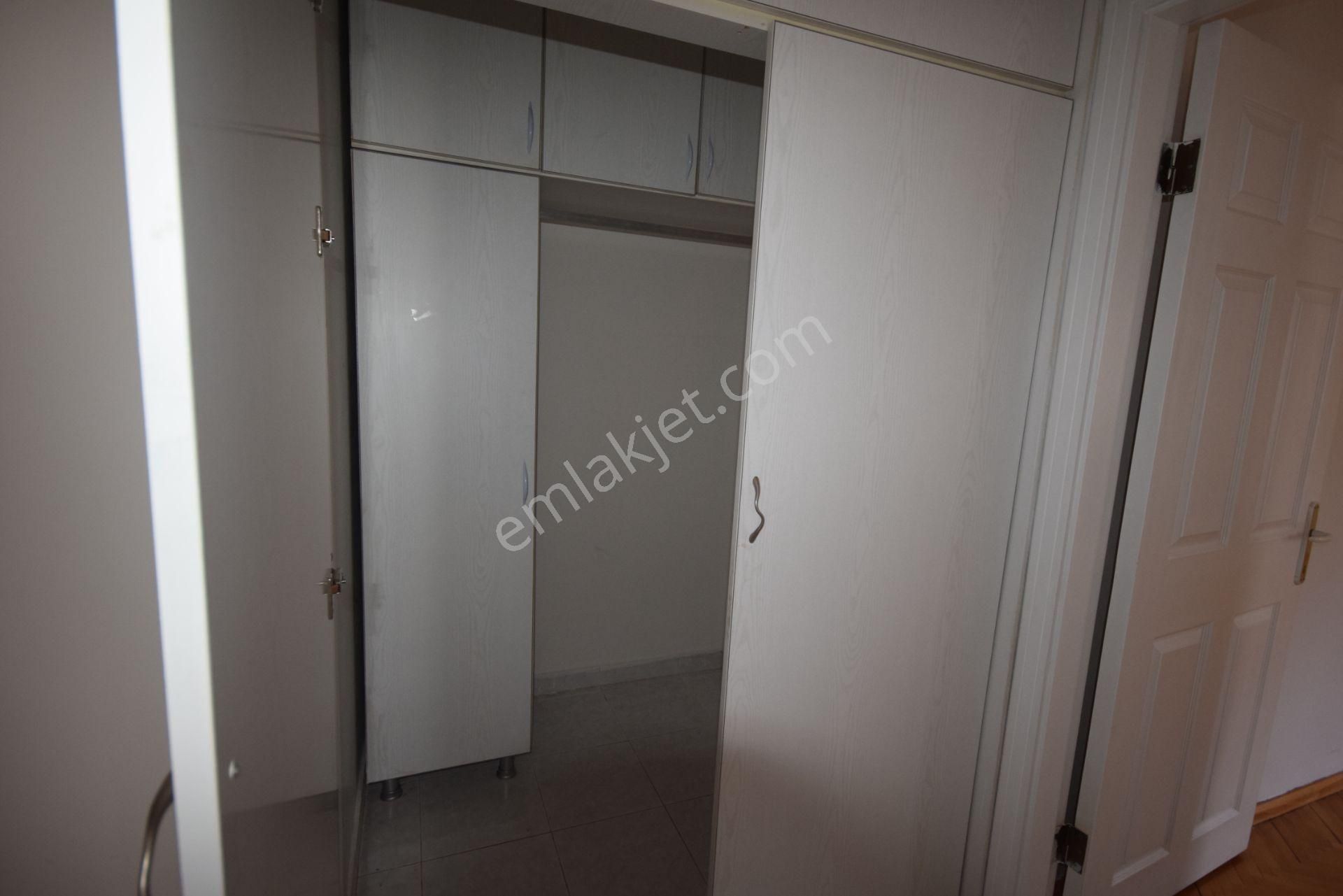 İlk-ev'den Dikmen Caddesi Üzerinde Asansörlü Ara Katta Ön Cephe Bağımsız Salon 3+1 Merkezi Sistem - Görsel 18