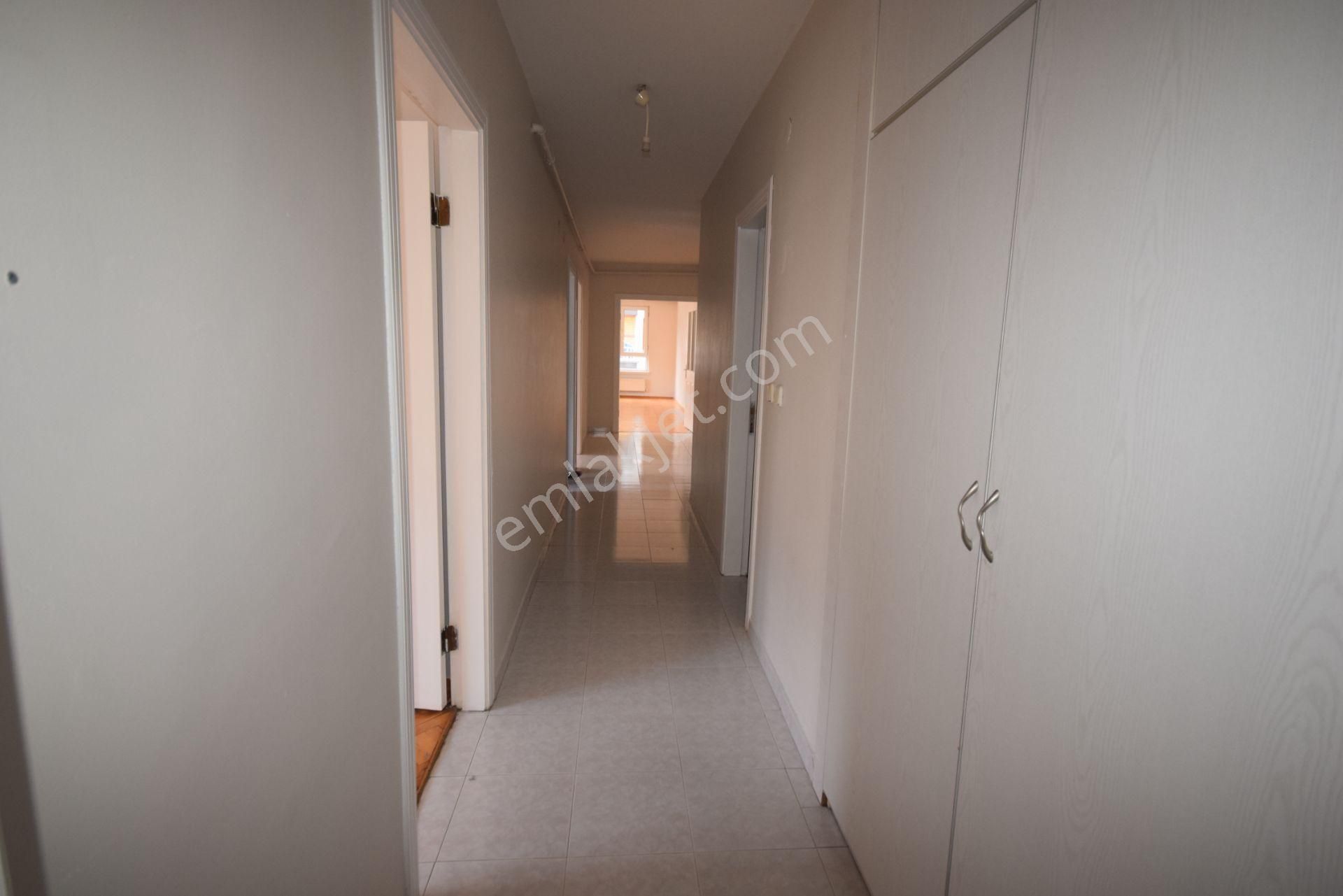 İlk-ev'den Dikmen Caddesi Üzerinde Asansörlü Ara Katta Ön Cephe Bağımsız Salon 3+1 Merkezi Sistem - Görsel 23