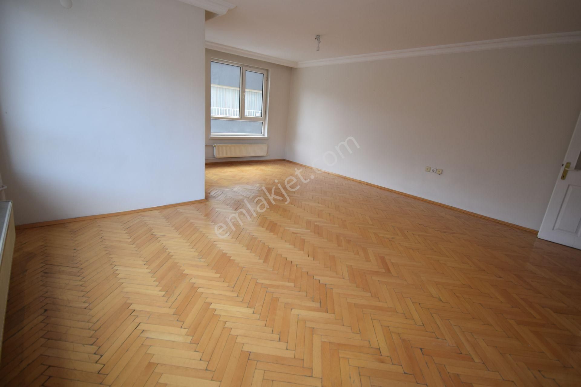 İlk-ev'den Dikmen Caddesi Üzerinde Asansörlü Ara Katta Ön Cephe Bağımsız Salon 3+1 Merkezi Sistem - Görsel 4