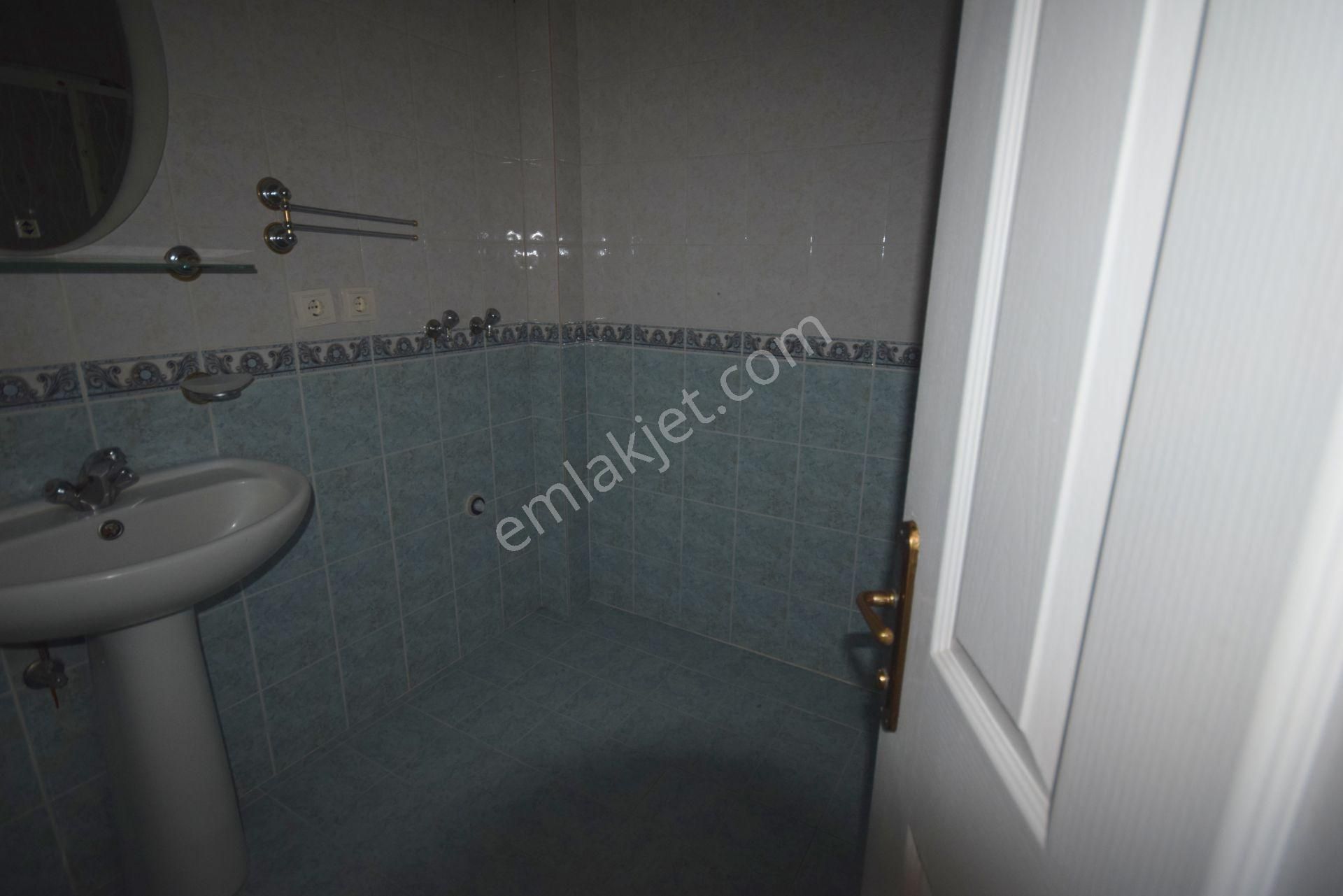 İlk-ev'den Dikmen Caddesi Üzerinde Asansörlü Ara Katta Ön Cephe Bağımsız Salon 3+1 Merkezi Sistem - Görsel 16