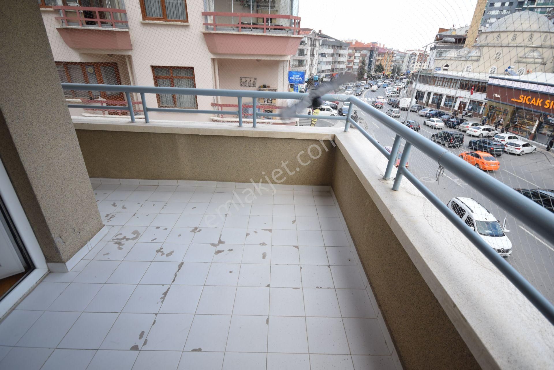 İlk-ev'den Dikmen Caddesi Üzerinde Asansörlü Ara Katta Ön Cephe Bağımsız Salon 3+1 Merkezi Sistem - Görsel 20