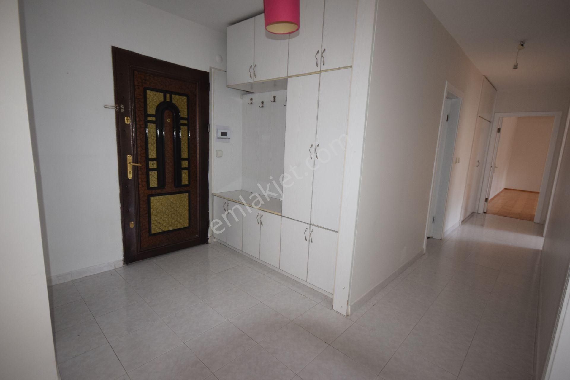 İlk-ev'den Dikmen Caddesi Üzerinde Asansörlü Ara Katta Ön Cephe Bağımsız Salon 3+1 Merkezi Sistem - Görsel 27