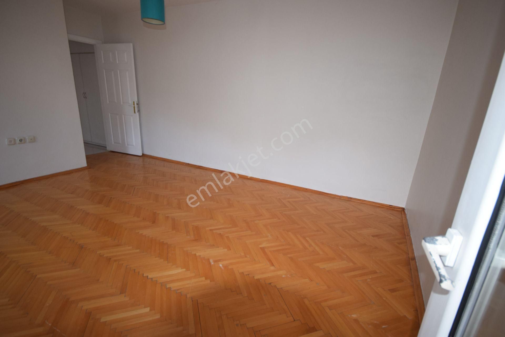 İlk-ev'den Dikmen Caddesi Üzerinde Asansörlü Ara Katta Ön Cephe Bağımsız Salon 3+1 Merkezi Sistem - Görsel 21