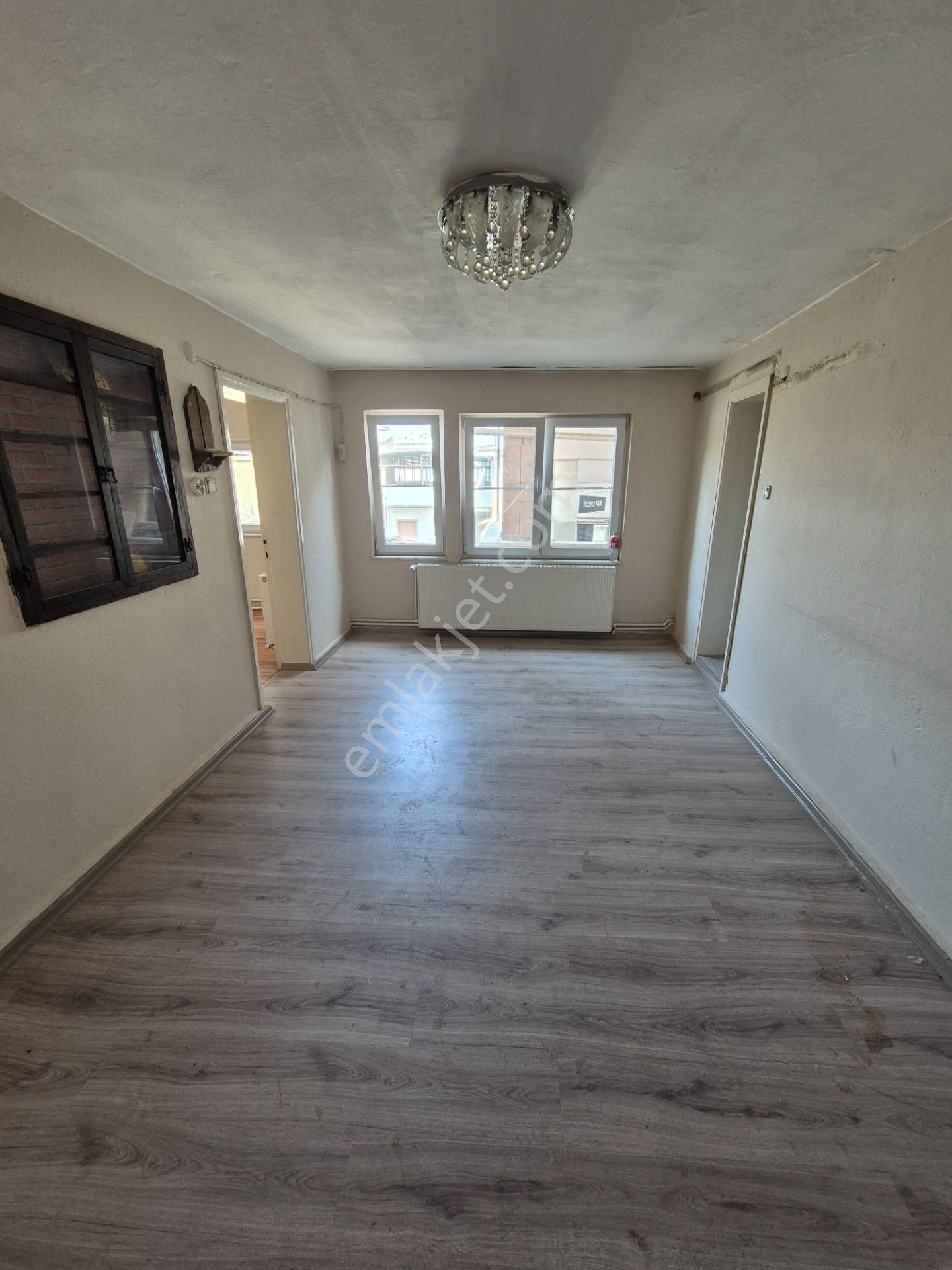 Çarşı Merkezde 2+1 Doğalgazlı Cadde Üzeri Kiralık Daire - Görsel 2