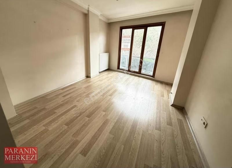 Para'dncadde Üzeri 1.kat Ön Cephe Ayrı Mutfaklı 2+1 Ferah Daire
