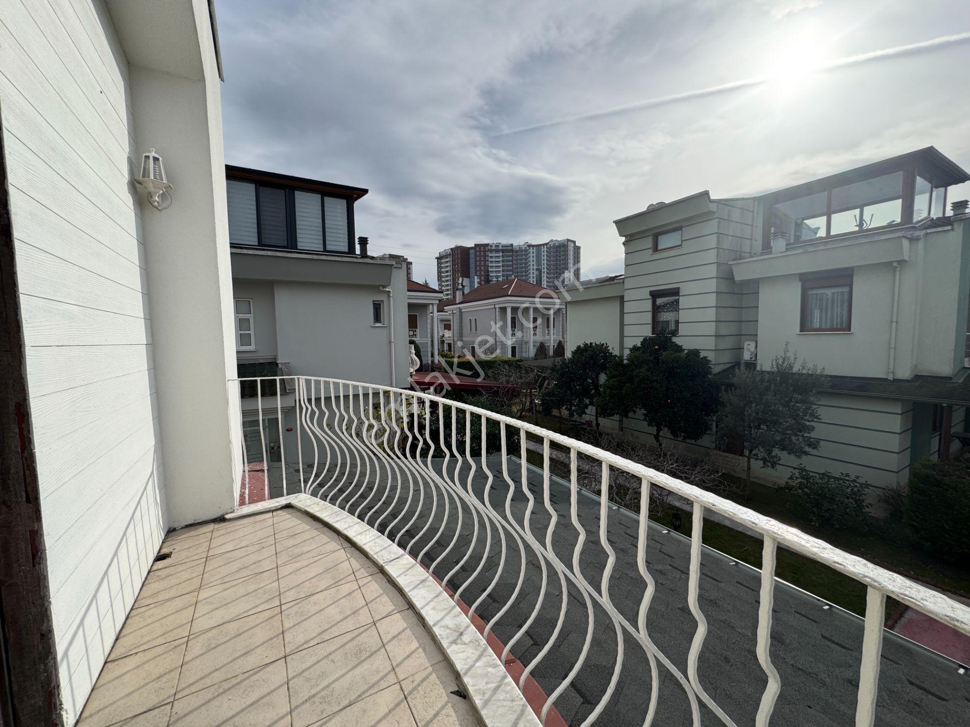 Trabzon Yomra Kaşüstü Kamelya Sitesi Lüks 4+1 Satılık Villa - Görsel 17