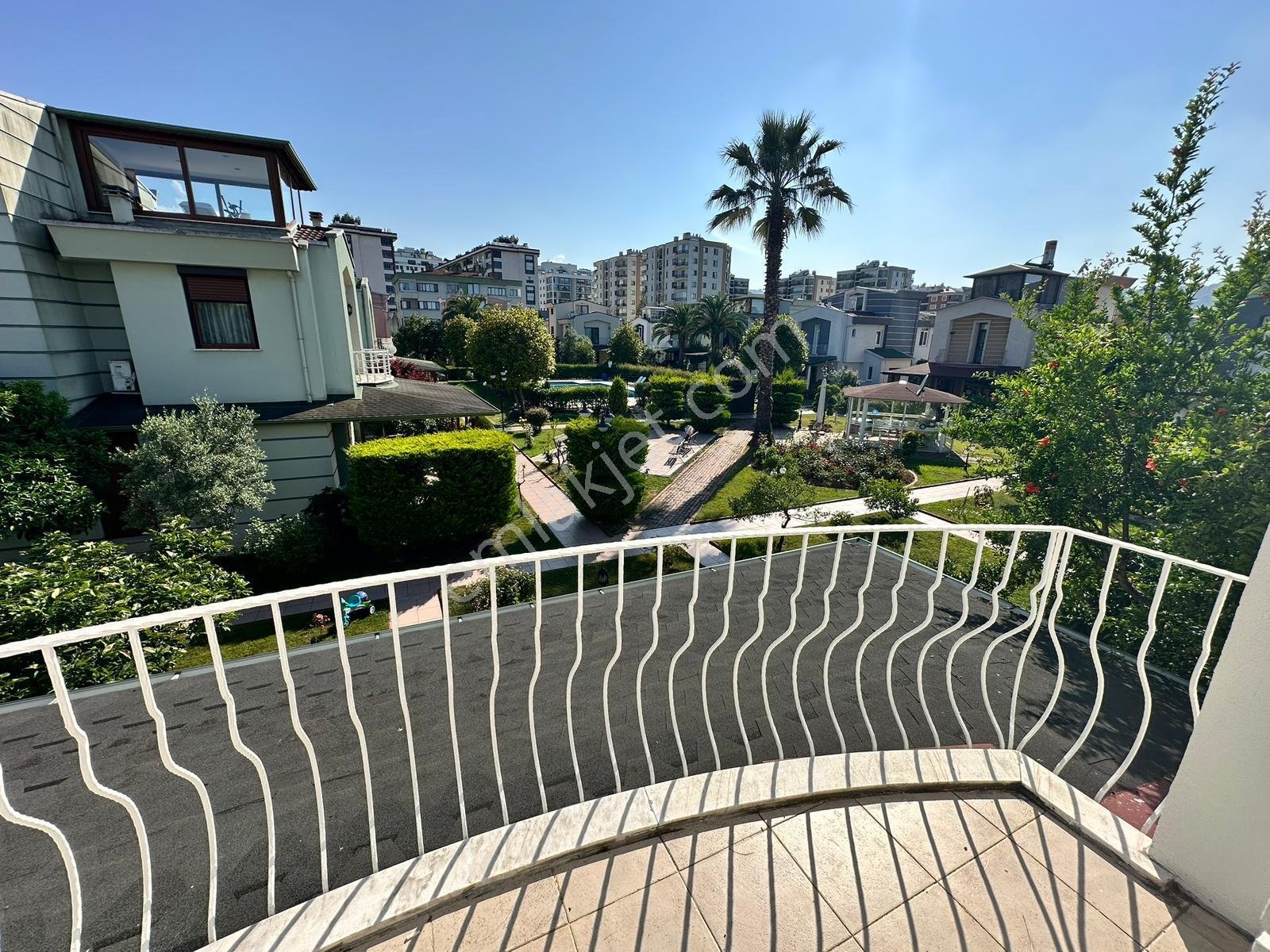 Trabzon Yomra Kaşüstü Kamelya Sitesi Lüks 4+1 Satılık Villa - Görsel 20