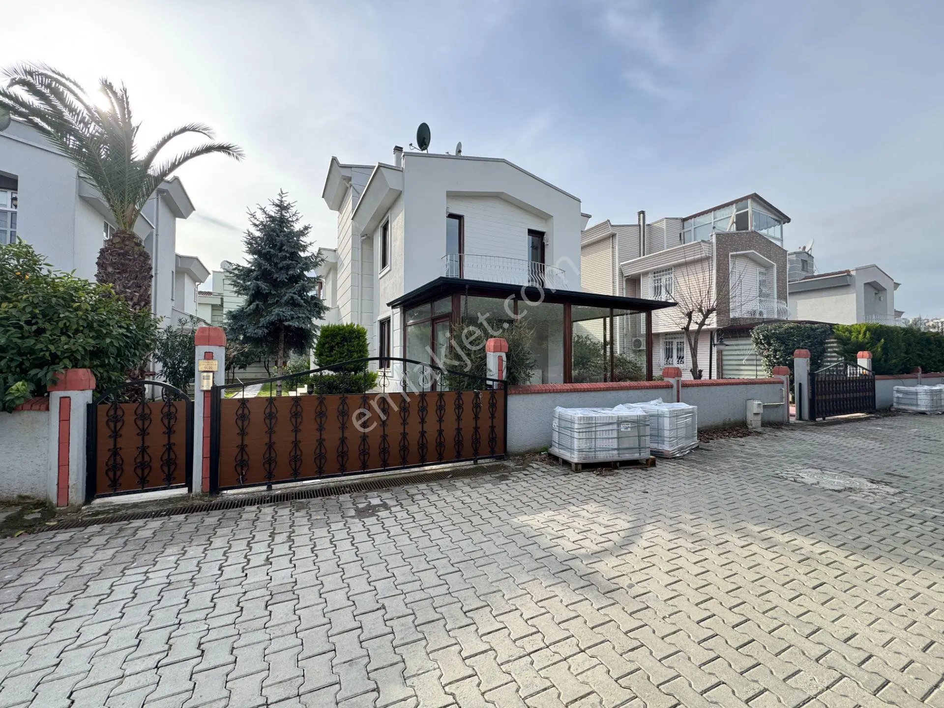 Trabzon Yomra Kaşüstü Kamelya Sitesi Lüks 4+1 Satılık Villa - Görsel 2