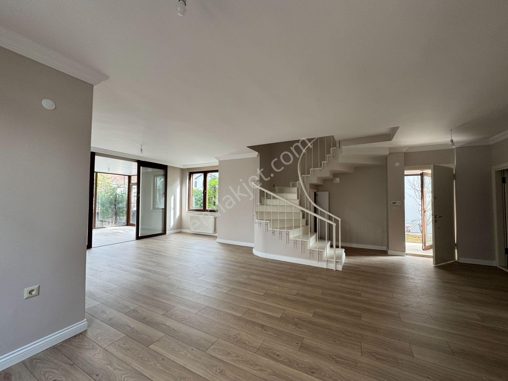 Trabzon Yomra Kaşüstü Kamelya Sitesi Lüks 4+1 Satılık Villa - Görsel 9