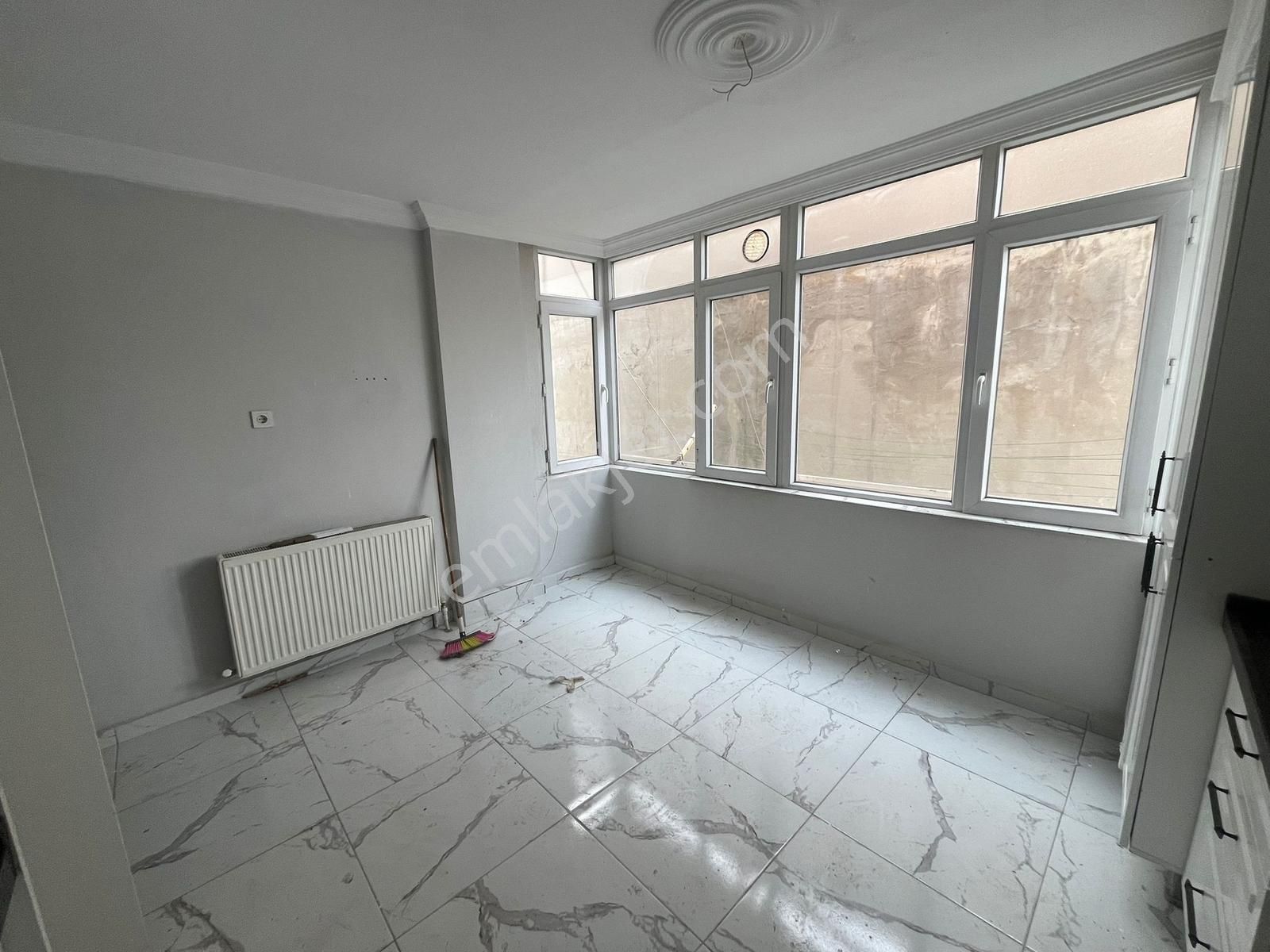 Merkezi Konumda Kiralık Komple Tadilatlı - Görsel 8