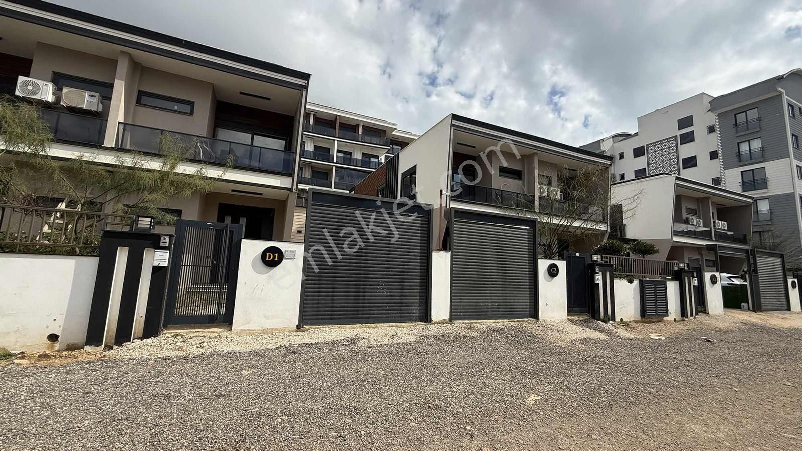 Altıntaşda Site İçerisinde 40'lık Yolda 4+1 Satılık Villa - Görsel 2