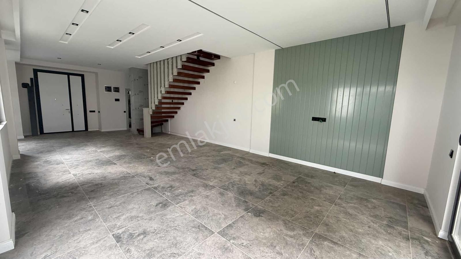 Altıntaşda Site İçerisinde 40'lık Yolda 4+1 Satılık Villa - Görsel 9