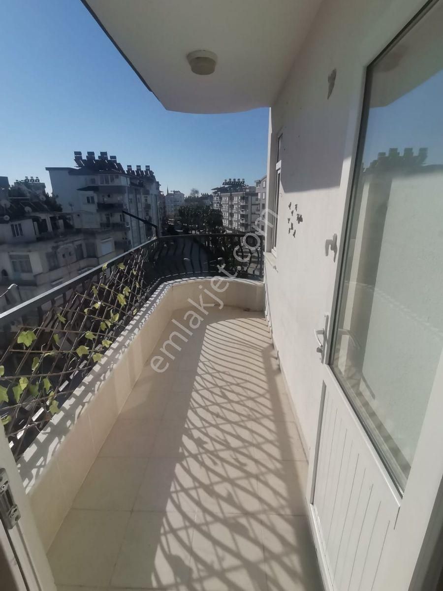 Şelale Mahallesinde Muhteşem Konumda Asansörlü Kiralık Dairemiz - Görsel 5